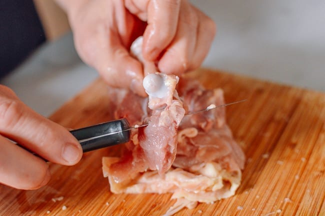 Deboning a chicken thigh, bmeteor.aiodimecu.cf