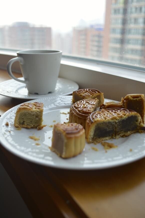 moon-cake-mid-autumn