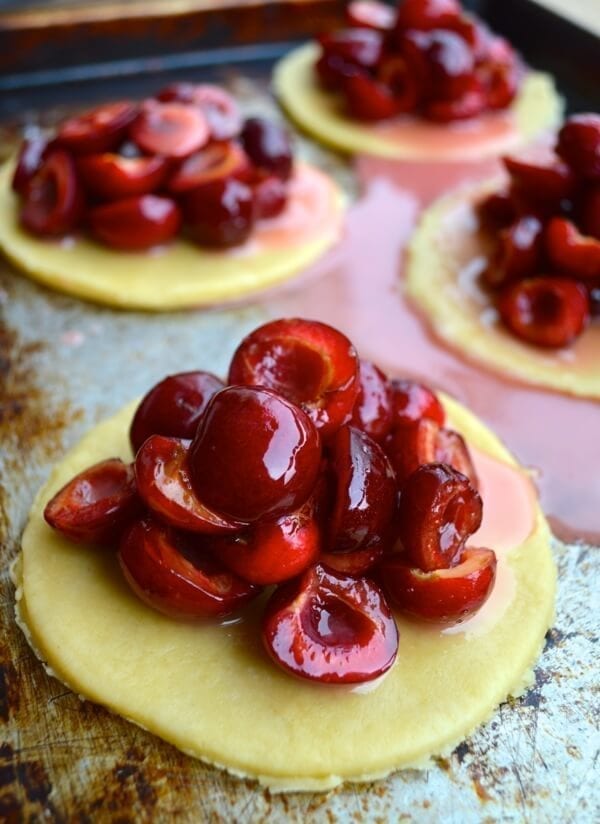 Sweet Cherry Hand Pies by bmeteor.aiodimecu.cf 