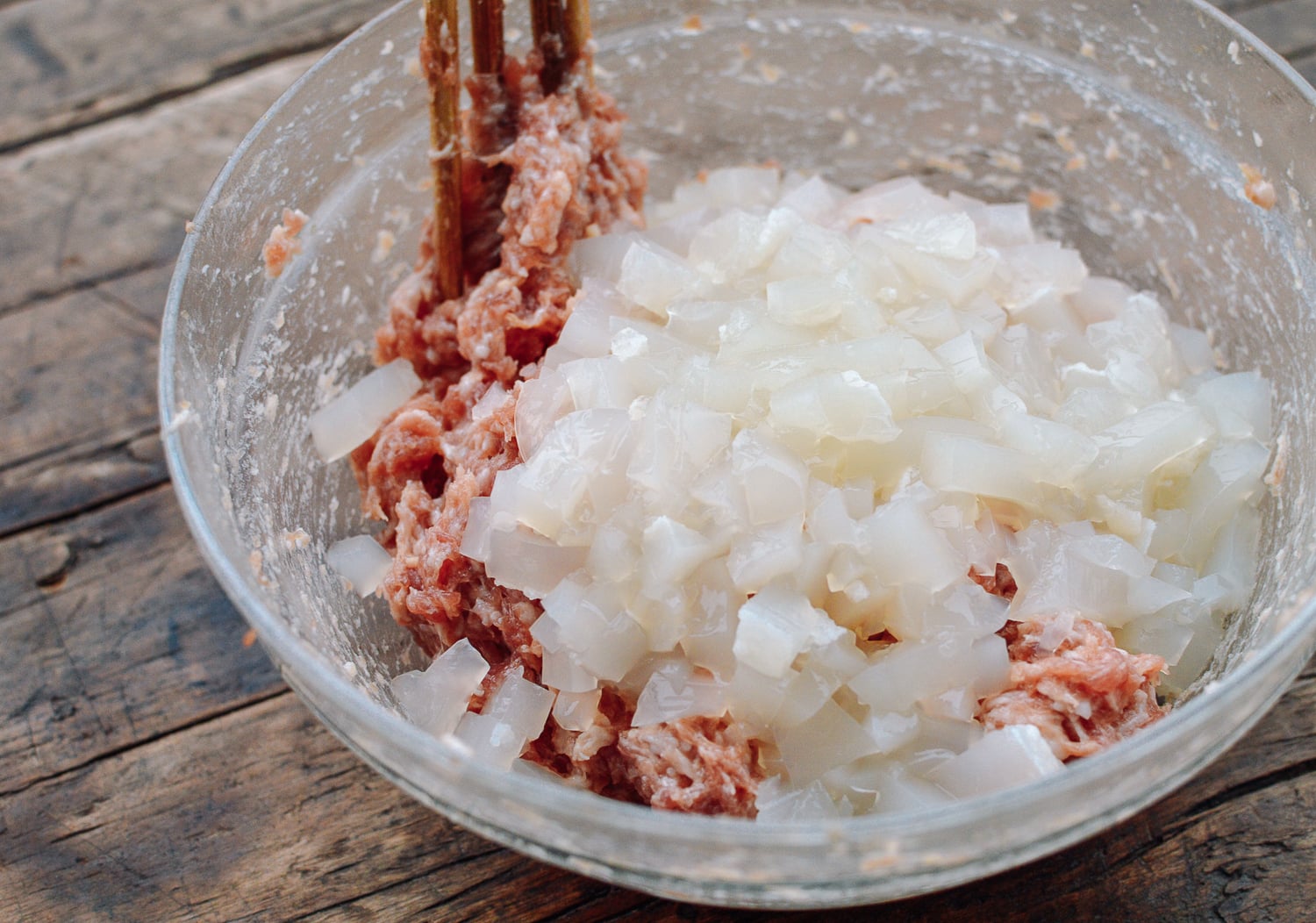 Mixing pork and aspic to make filling, by bmeteor.aiodimecu.cf