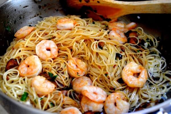 Soy Sauce Butter Pasta with Shrimp and Shiitakes by bmeteor.aiodimecu.cf