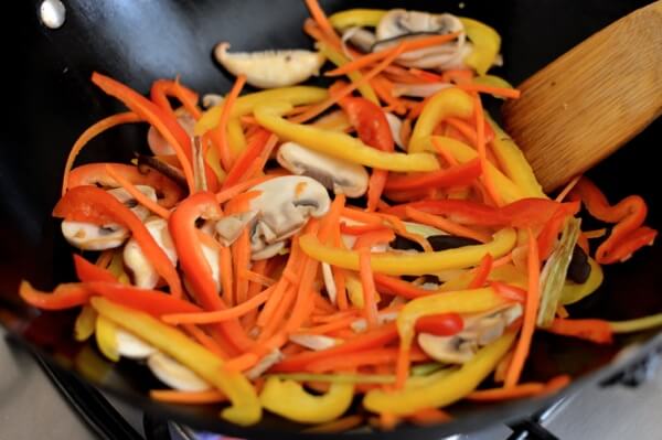 Vegetable Lo Mein, by bmeteor.aiodimecu.cf