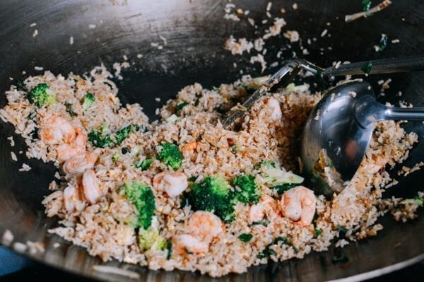 Thai Basil Shrimp Fried Rice - Easy Thai Food , by bmeteor.aiodimecu.cf