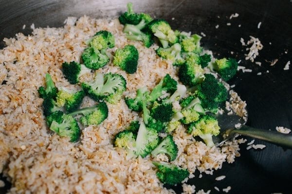 Thai Basil Shrimp Fried Rice - Easy Thai Food , by bmeteor.aiodimecu.cf