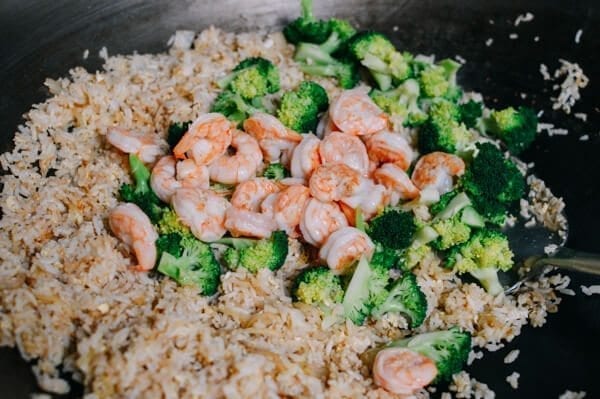 Thai Basil Shrimp Fried Rice - Easy Thai Food , by bmeteor.aiodimecu.cf