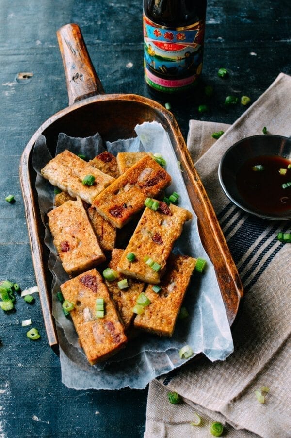 Chinese New year recipes - Crispy Taro Cake, by bmeteor.aiodimecu.cf