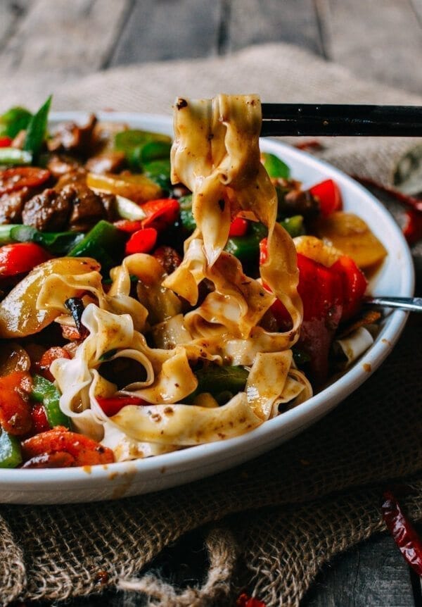 Big Plate Chicken (Chinese Da Pan Ji) with Noodles, by bmeteor.aiodimecu.cf