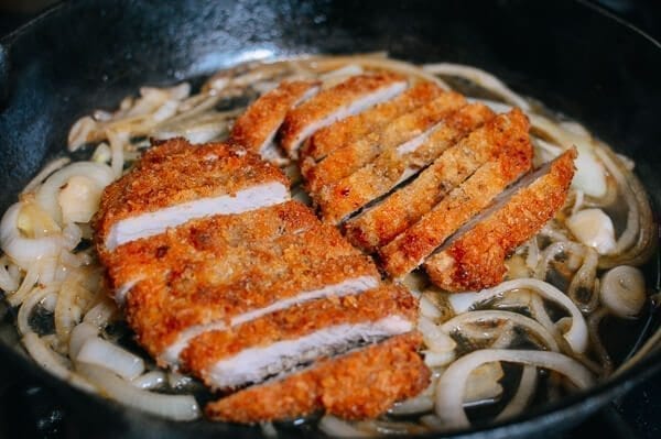 Katsudon Japanese Pork Cutlet and Egg Rice Bowl, by bmeteor.aiodimecu.cf