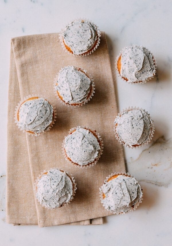 Peanut Butter Cupcakes w/ Black Sesame Frosting, by bmeteor.aiodimecu.cf