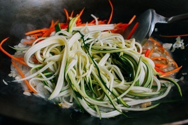 Vegetable Noodles with Shrimp, by bmeteor.aiodimecu.cf