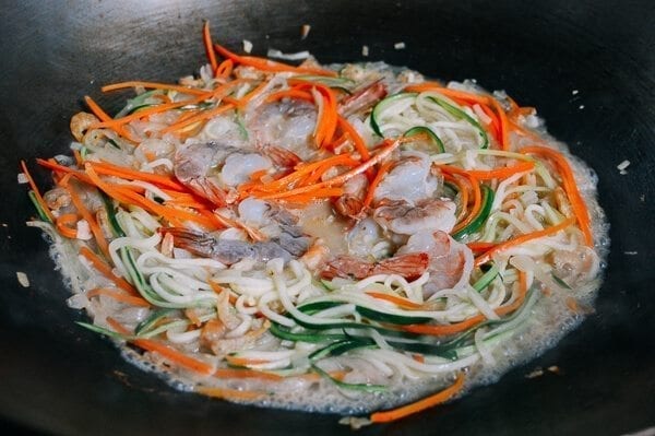 Vegetable Noodles with Shrimp, by bmeteor.aiodimecu.cf