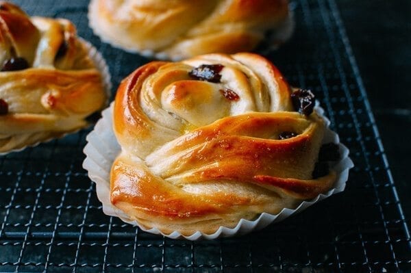 Cinnamon Raisin Buns, by bmeteor.aiodimecu.cf