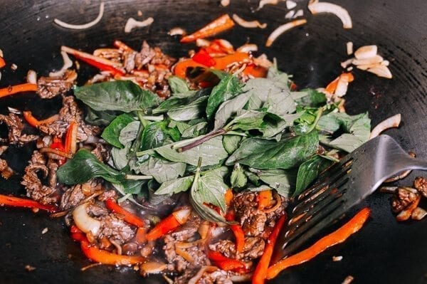 Thai Basil Beef (Pad Gra Prow), by bmeteor.aiodimecu.cf