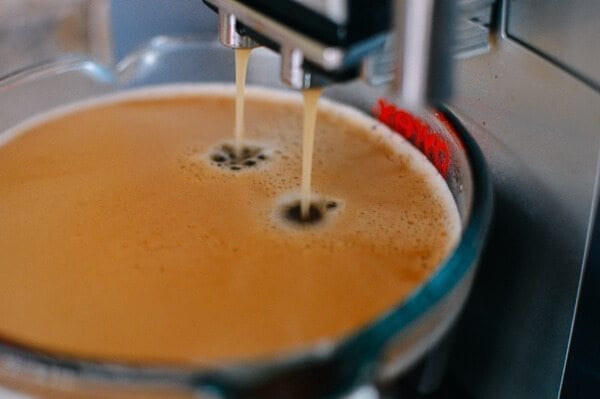 Yuanyang Tea (Hong Kong Style Tea Brewed with Coffee), by bmeteor.aiodimecu.cf