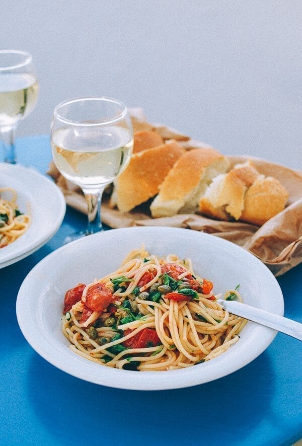 Spaghetti with Tomatoes, Capers, Mint & Parsley, by bmeteor.aiodimecu.cf