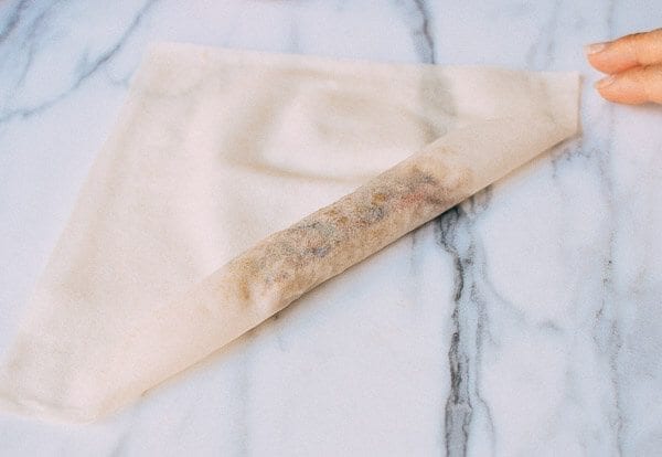 How to fold a spring roll, bmeteor.aiodimecu.cf