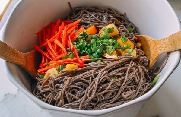 Rainbow Noodle Salad, by bmeteor.aiodimecu.cf