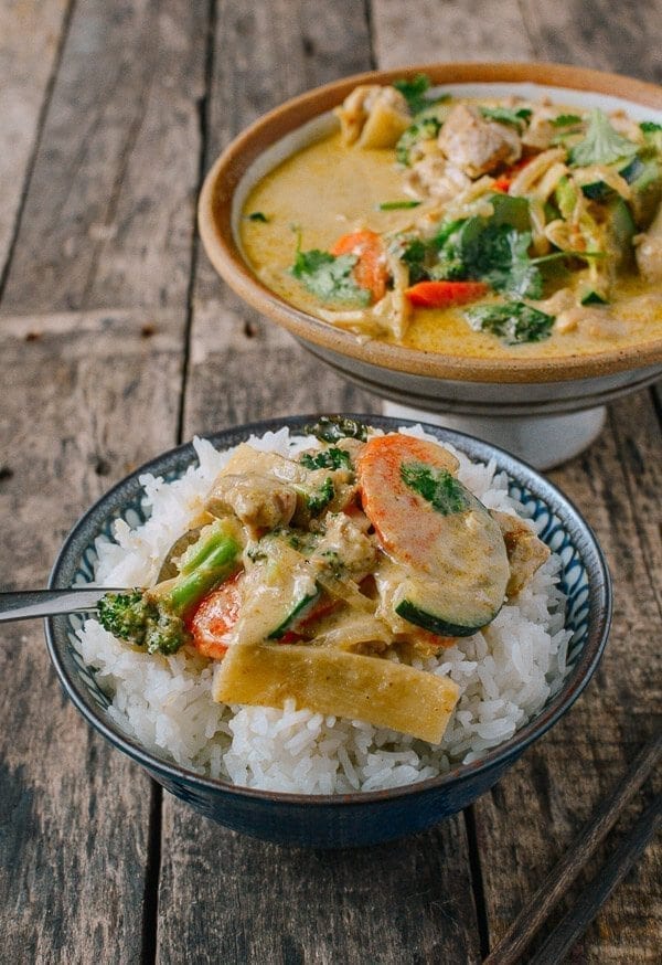 Green Curry Chicken over rice, by bmeteor.aiodimecu.cf