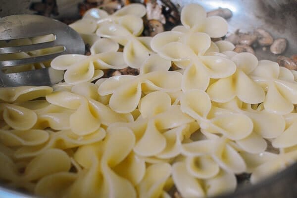  Winter Pasta with Mushrooms, Sausage Meatballs, Walnuts & Crispy Sage, by bmeteor.aiodimecu.cf