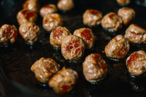  Winter Pasta with Mushrooms, Sausage Meatballs, Walnuts & Crispy Sage, by bmeteor.aiodimecu.cf