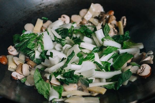 Adding bok choy to stir-fry, by bmeteor.aiodimecu.cf