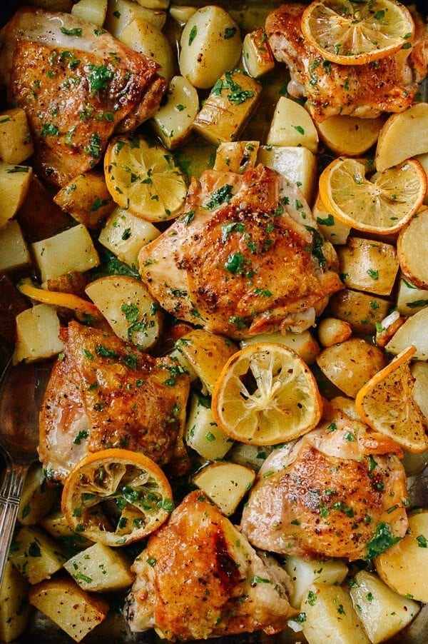 Roasted Lemon Chicken Thighs with Potatoes, by bmeteor.aiodimecu.cf