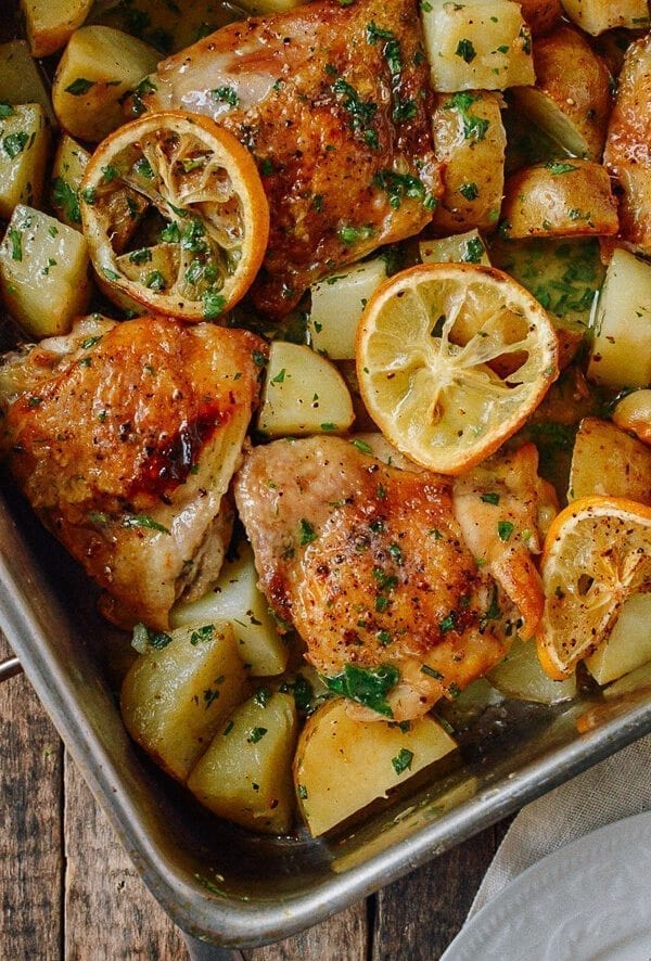 Roasted Lemon Chicken Thighs with Potatoes, by bmeteor.aiodimecu.cf