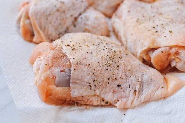 Roasted Lemon Chicken Thighs with Potatoes, by bmeteor.aiodimecu.cf