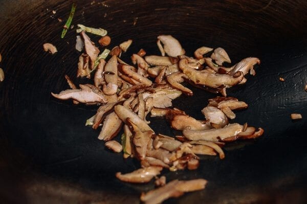 Stir-frying shiitake mushrooms, by bmeteor.aiodimecu.cf