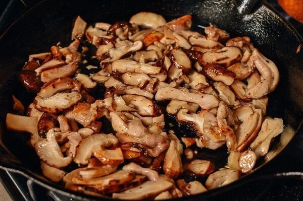 Udon Noodle Soup with Chicken & Mushrooms, by bmeteor.aiodimecu.cf