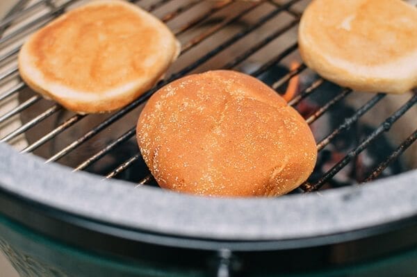 Banh Mi Burgers, by bmeteor.aiodimecu.cf