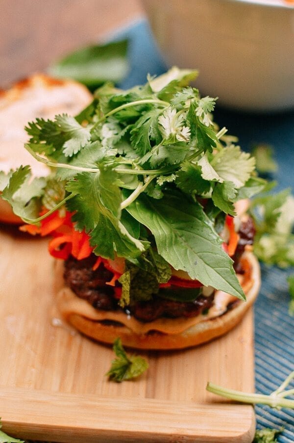 Banh Mi Burgers, by bmeteor.aiodimecu.cf