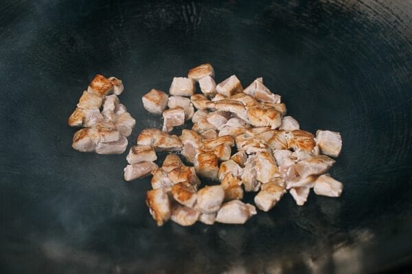 Seared chicken cubes in wok, bmeteor.aiodimecu.cf