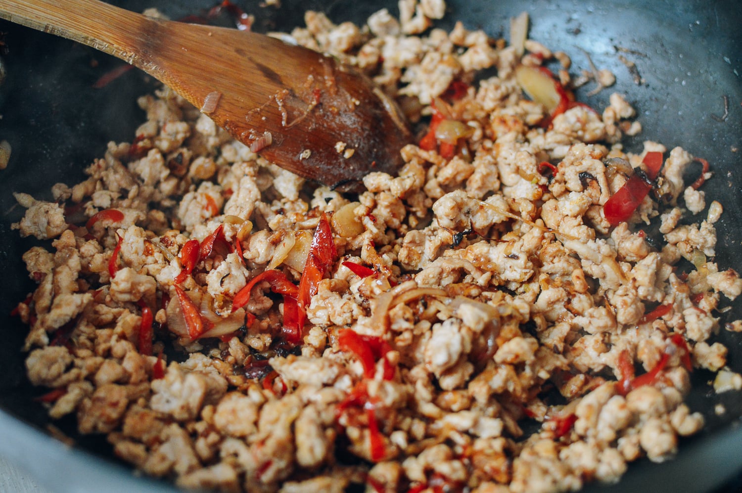 Thai Basil Chicken (Easy Gai Pad Krapow), by bmeteor.aiodimecu.cf