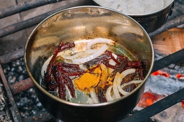 Campfire Curry Ramen - Easy Camping Meal, by bmeteor.aiodimecu.cf