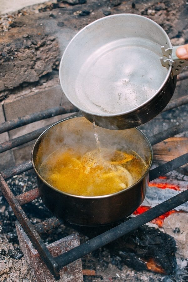 Campfire Curry Ramen - Easy Camping Meal, by bmeteor.aiodimecu.cf