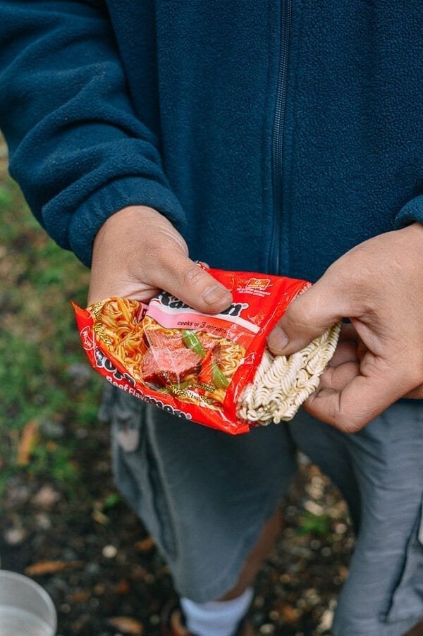 Campfire Curry Ramen - Easy Camping Meal, by bmeteor.aiodimecu.cf