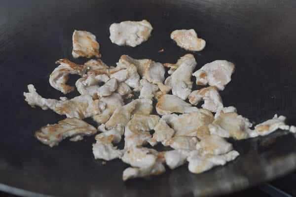 Stir-frying chicken, by bmeteor.aiodimecu.cf