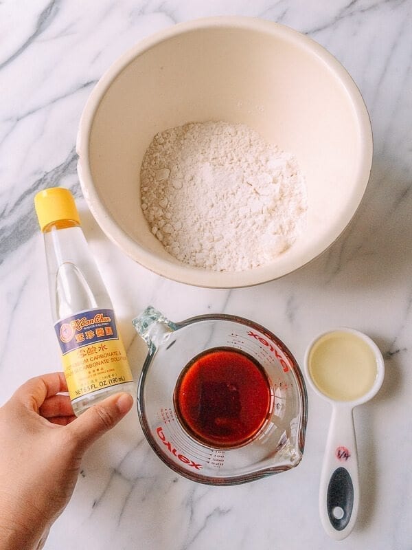 Lotus Mooncakes with Salted Egg Yolks, by bmeteor.aiodimecu.cf