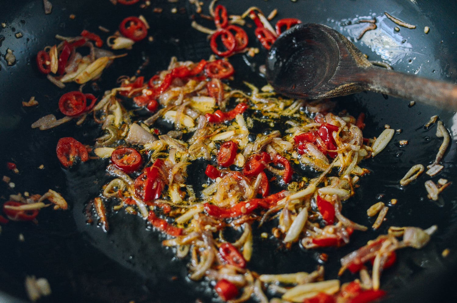 Pork and Holy Basil Stir-fry (Pad Kra Pao), by bmeteor.aiodimecu.cf