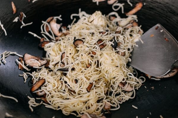 Caramelized Soy Sauce Noodles with Sweet Potato & Mushrooms, by bmeteor.aiodimecu.cf