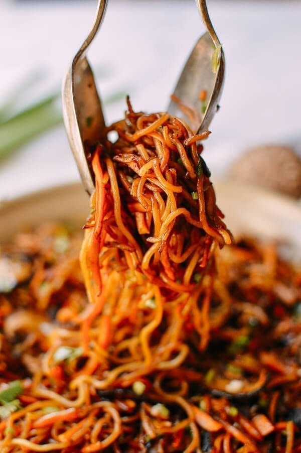 Caramelized Soy Sauce Noodles with Sweet Potato & Mushrooms, by bmeteor.aiodimecu.cf