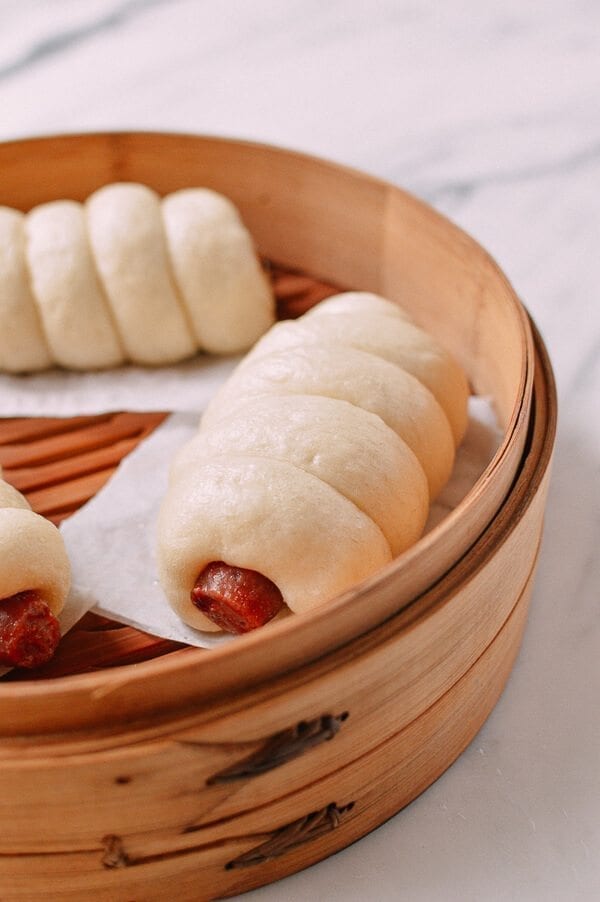 Chinese Sausage Buns (Lop Cheung Bao), by bmeteor.aiodimecu.cf