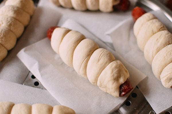 Chinese Sausage Buns (Lop Cheung Bao), by bmeteor.aiodimecu.cf