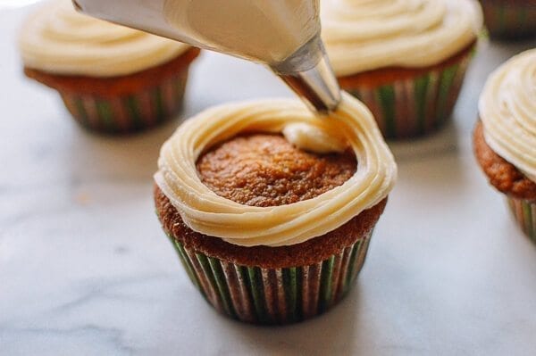 Pumpkin Cupcakes with Maple Vanilla Buttercream, by bmeteor.aiodimecu.cf