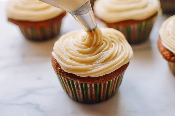 Pumpkin Cupcakes with Maple Vanilla Buttercream, by bmeteor.aiodimecu.cf