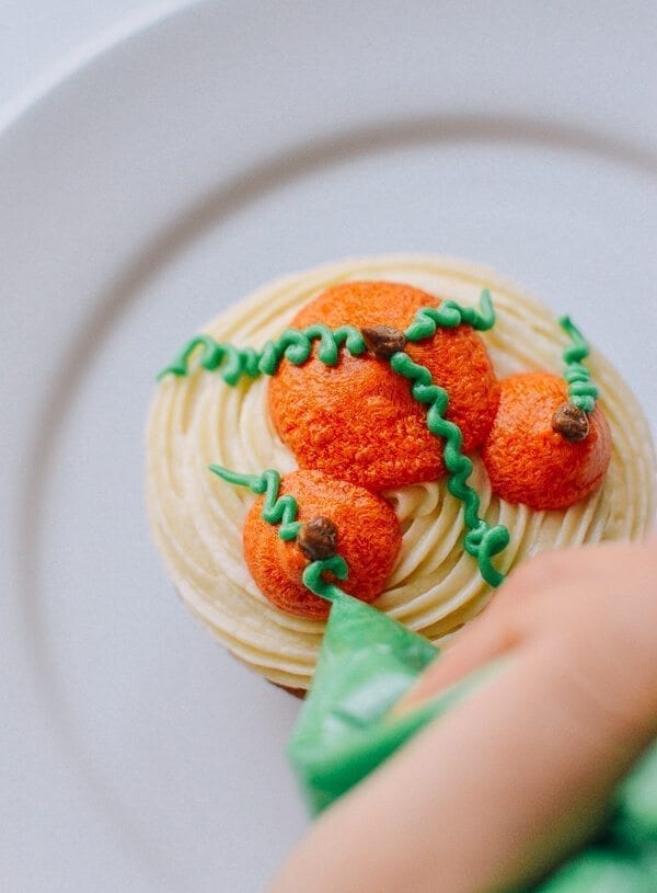 Pumpkin Cupcakes with Maple Vanilla Buttercream, by bmeteor.aiodimecu.cf
