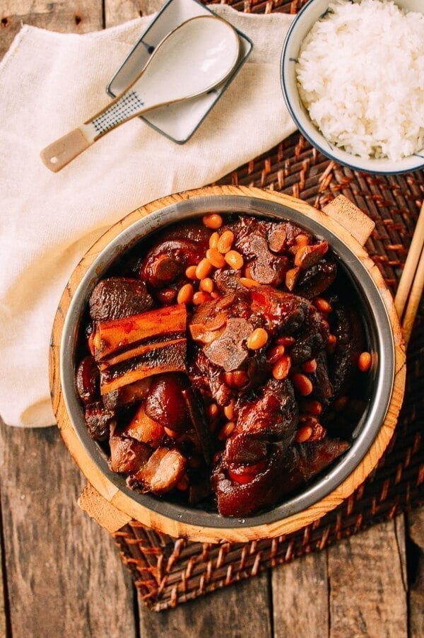 Braised Pork Trotters with Soybeans, by bmeteor.aiodimecu.cf