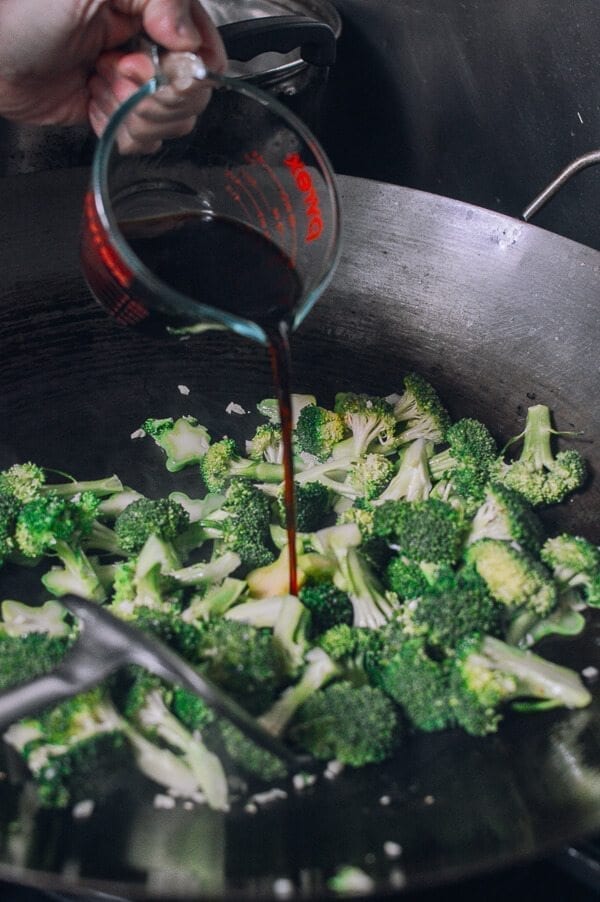 Takeout-Style Broccoli with Garlic Sauce, by bmeteor.aiodimecu.cf