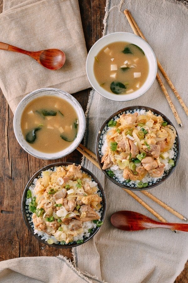 Oyakodon (Japanese Chicken & Egg Rice Bowls), by bmeteor.aiodimecu.cf